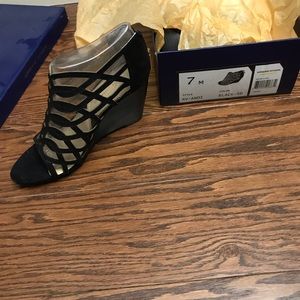 Adrienne Vittadini Andi Wedge
